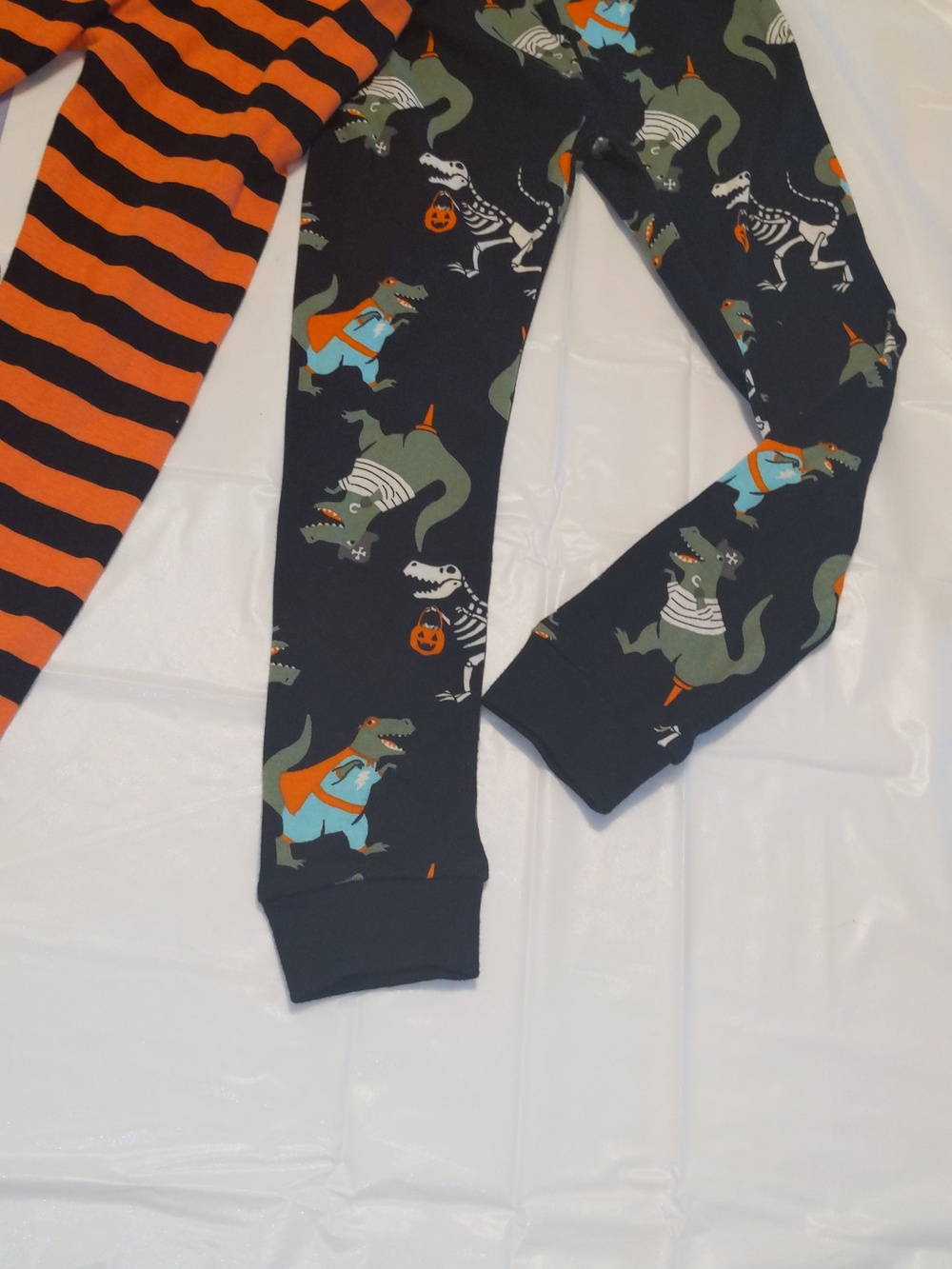 Carter's Dinosaur T-Rex Striped Halloween Pajama Pants Set of 2 Boys 4T New - Picture 3 of 7